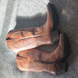 ABILENE WESTERN BOOTSTYLE# 10040290SIZE 10WIDTH B MEDIUMCOLOR LIGHT TAN